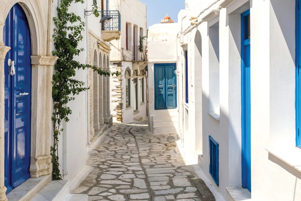 Τήνος & Μετέωρα • 27 Απριλίου – 1 Μαΐου • από 320€